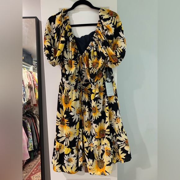Donna Morgan Floral Dress (sunflowers), size 16, never worn - Picture 5 of 11